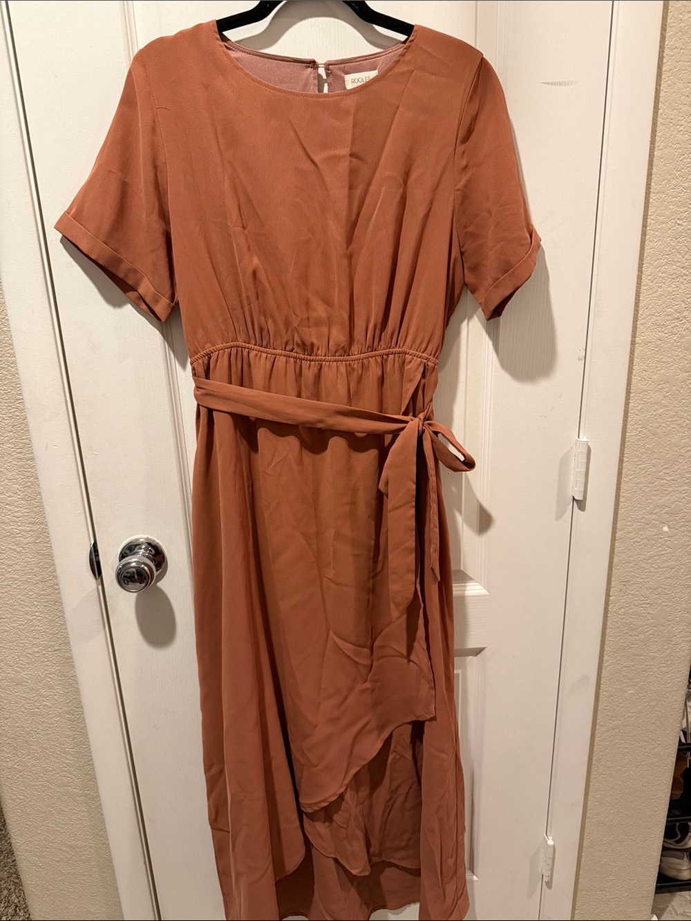 EUC Roolee Rust /dark blush Maxi Dress with Tie Waist
